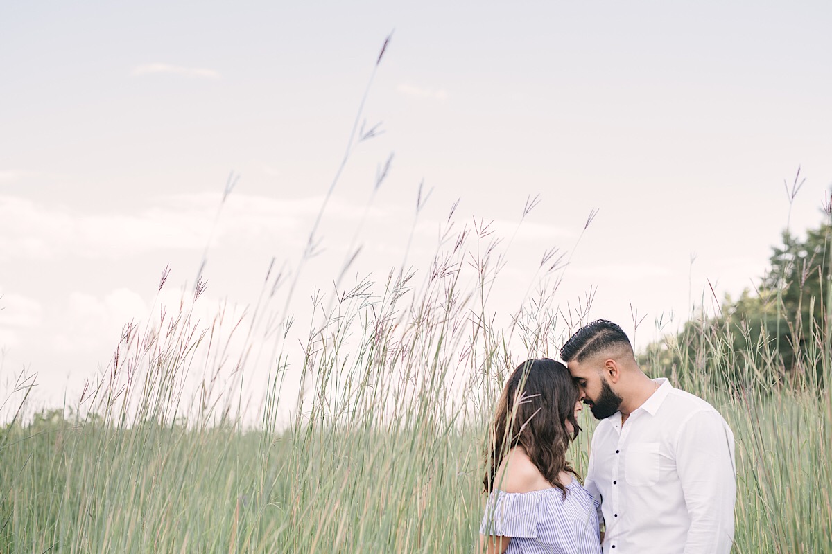 tall-grass-engagement-photos-strokes-photography-bonnie-heath-winery-1