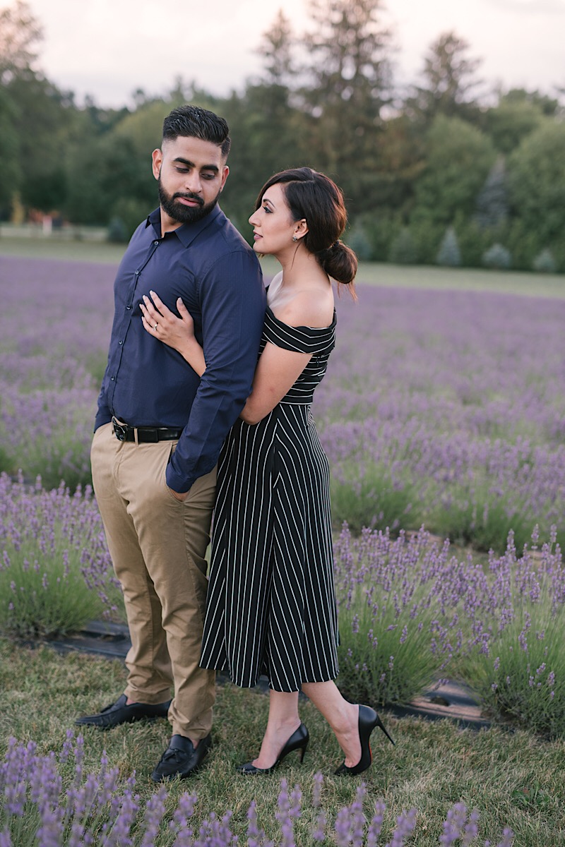 lavender-field-engagement-photos-farm-bonnie-heath