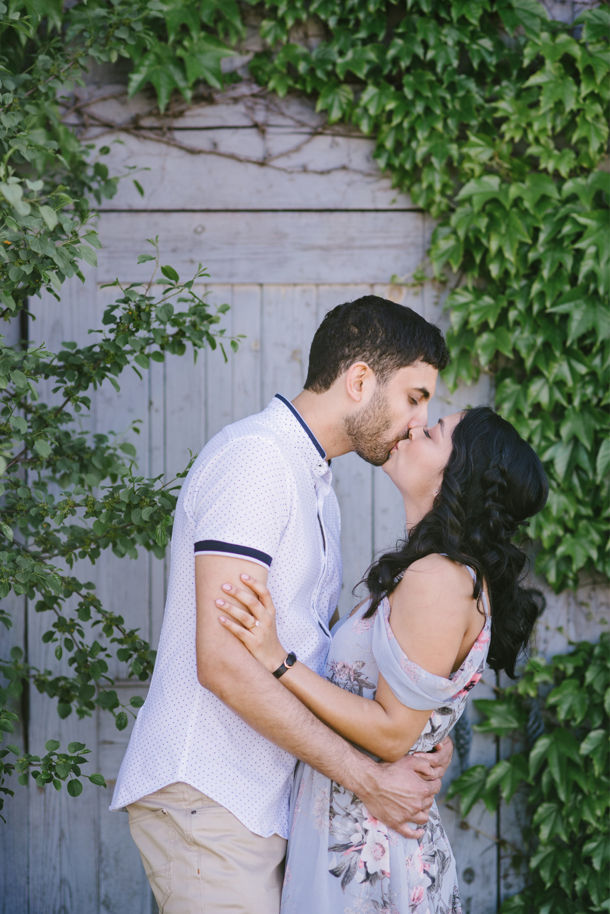 Niagara vineyard engagement shoot