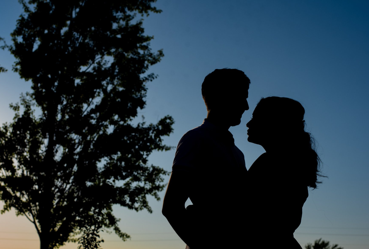 Niagara winery engagement photos