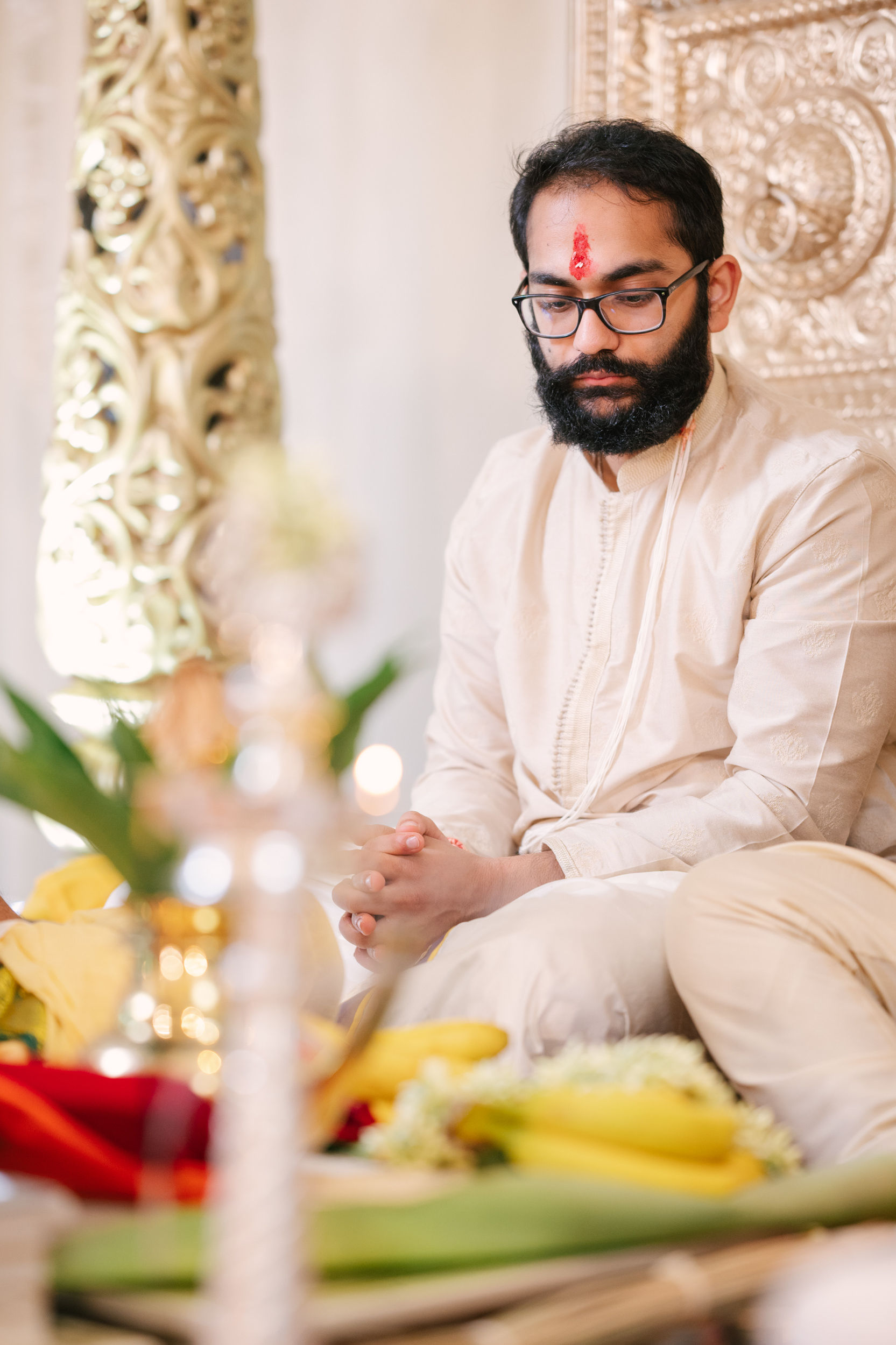 best indian wedding photographer in detroit michigan, at the meridian, farmington hills. 