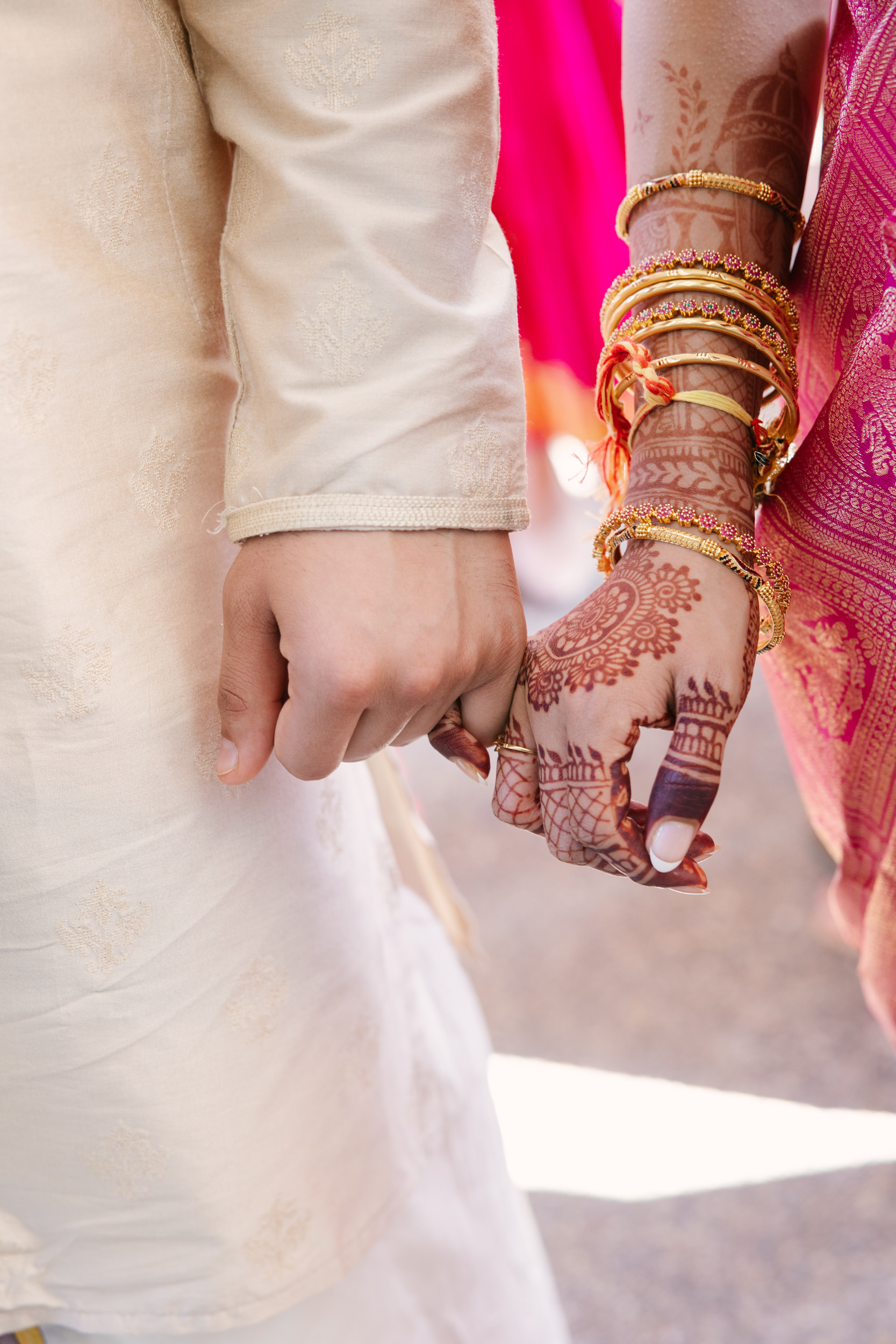 south indian tamil and telugu rituals at the meridian event venue in farmington hills, michigan, by one of the best indian wedding photographers in detroit.